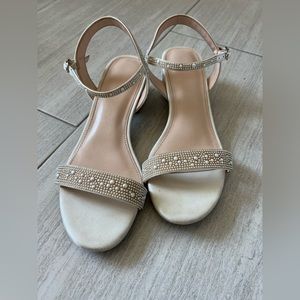 Selling my wedding shoes size 9